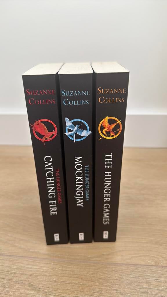 The Hunger Gamer Trilogy- Engels editie, Boeken, Fantasy, Ophalen, Zo goed als nieuw