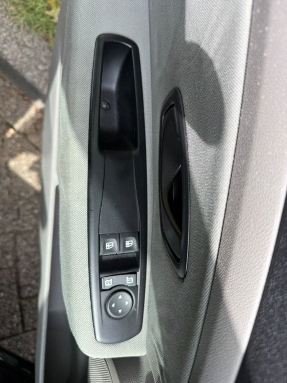 Foto 22 van Renault Mégane 1.6 Authentique (bj 2011)