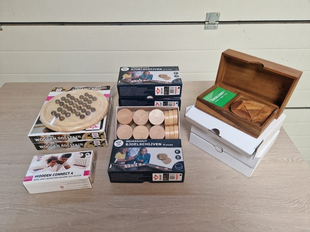 Stockpartij houten spellen & sjoelschijven nieuw/verpakt, Ophalen of Verzenden, Een of twee spelers, Reisspel, Nieuw