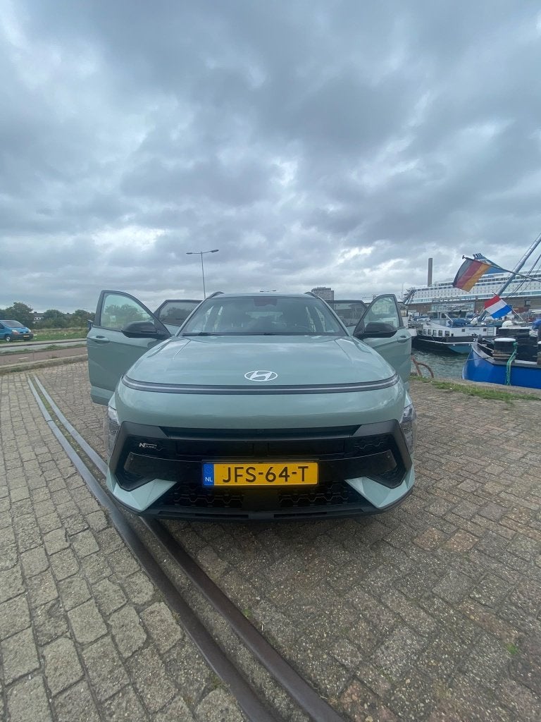 Privat lease overname Hyundai Kona 1.6 GDI HEV, Auto's, Origineel Nederlands, SUV of Terreinwagen, Kona, Parkeerassistent