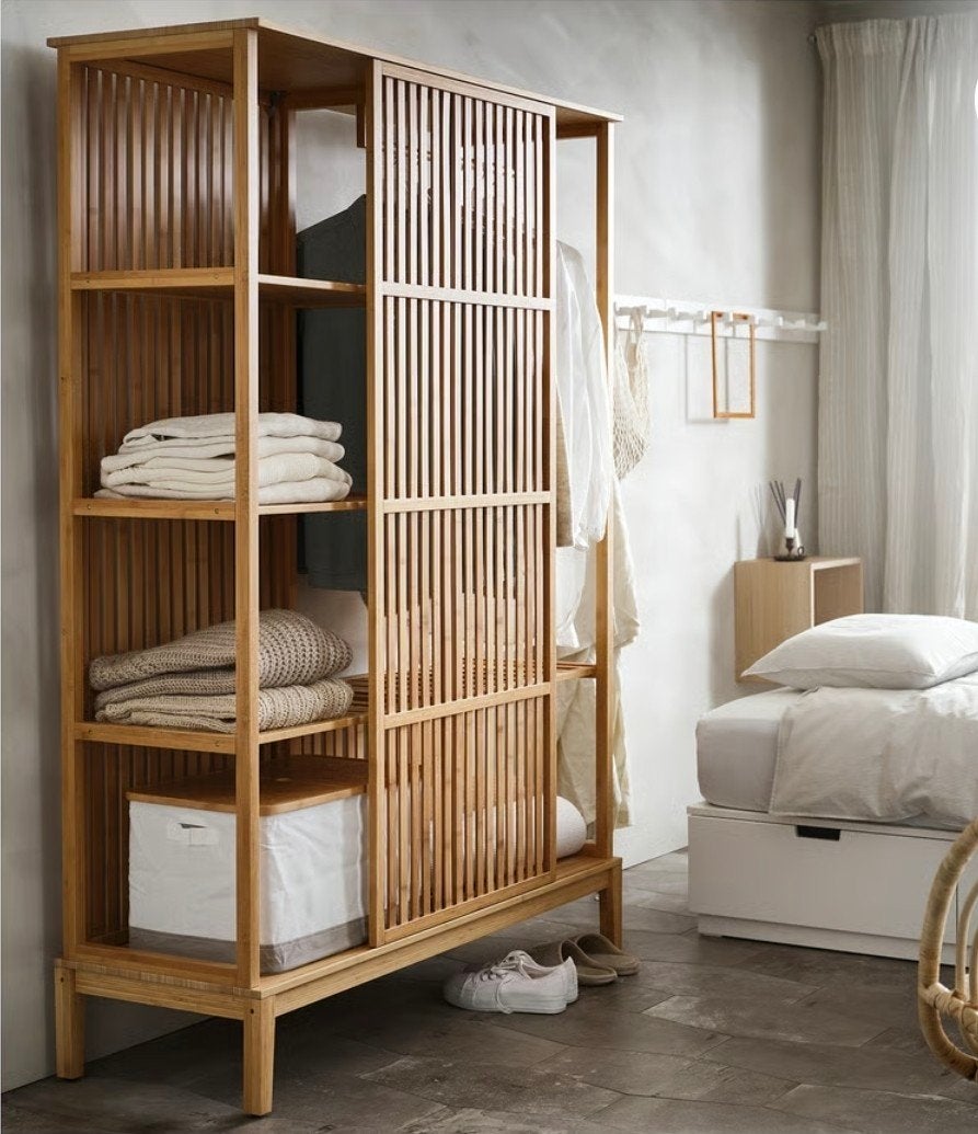 Ikea schuifdeurkast van bamboe, Huis en Inrichting, Ophalen, Met deur(en), Gebruikt, 100 tot 150 cm