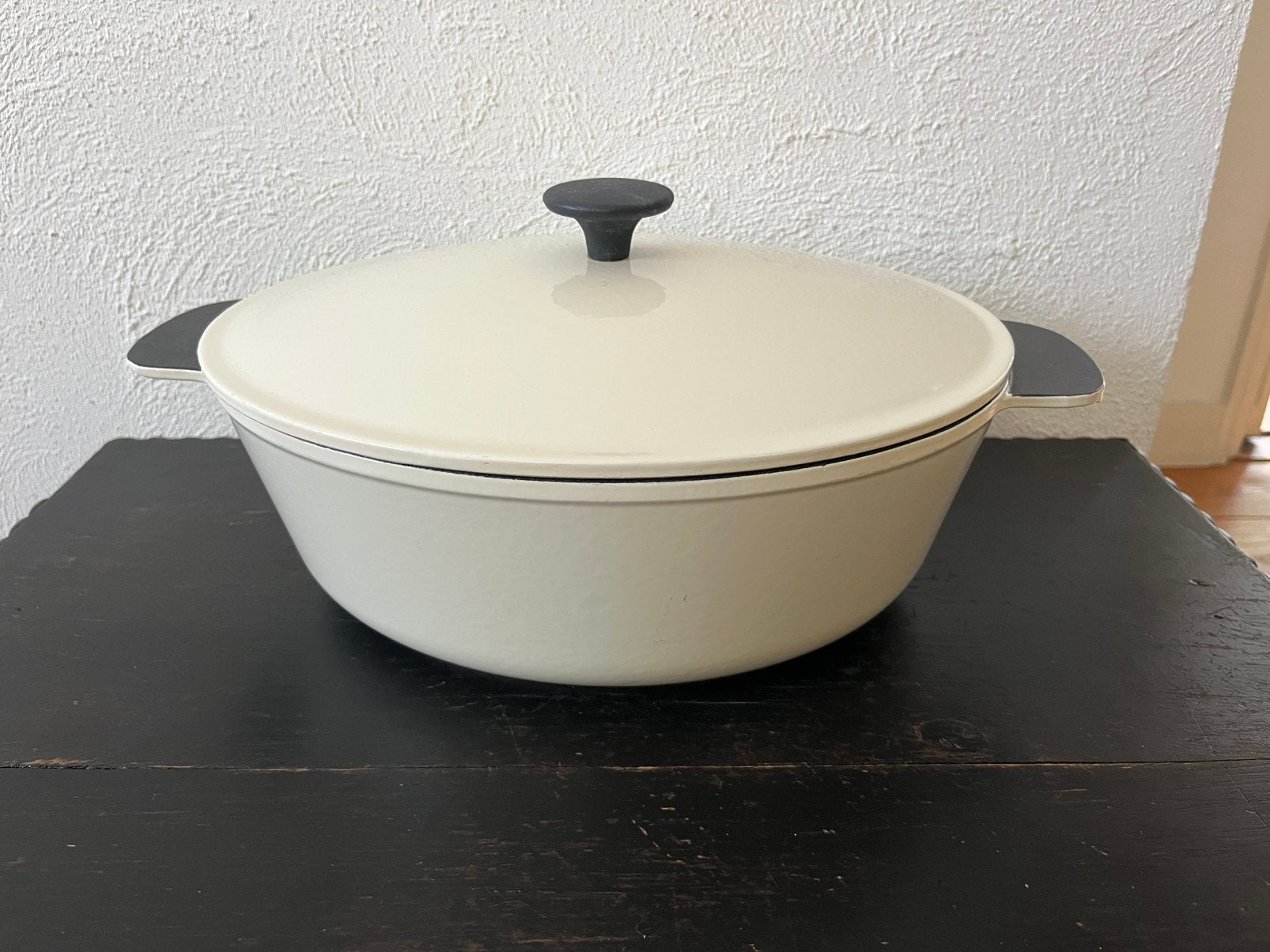Gietijzeren braadpan ovaal wit crème als nieuw 33 cm, Met deksel, Ophalen of Verzenden, Zo goed als nieuw, Braadpan