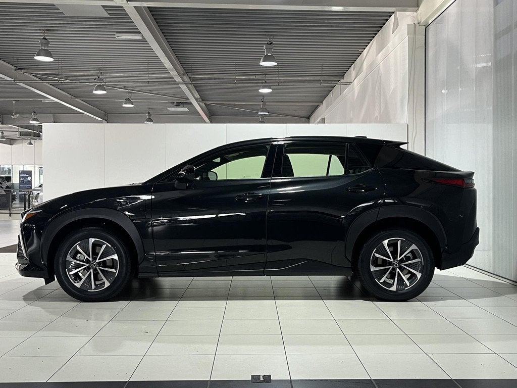 Lexus RZ 450e Comfort Line 71 kWh | 4WD| NIEUW | 17% bijtell, Auto's, Lexus, Automaat, Stof, Gebruikt, 71 kWh