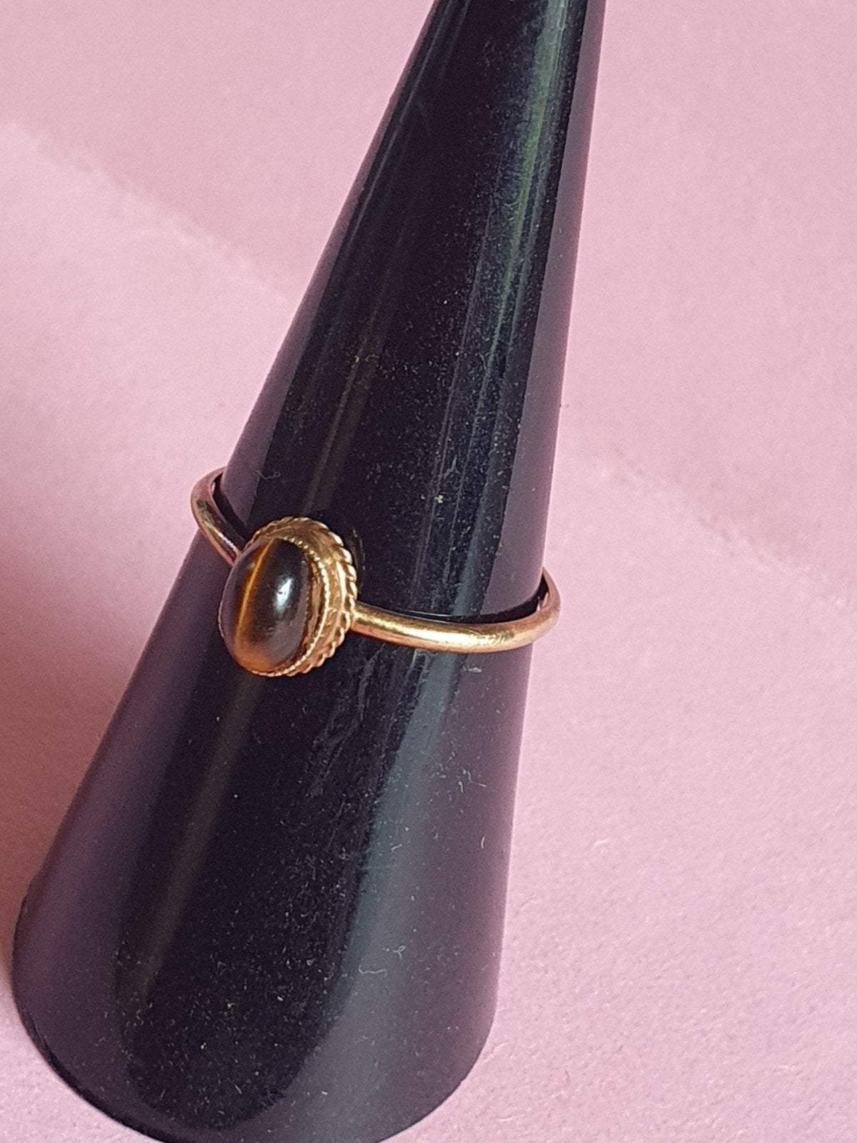 gouden ring met tijgeroog 585, Ophalen, Gebruikt, Kleiner dan 17, Dame