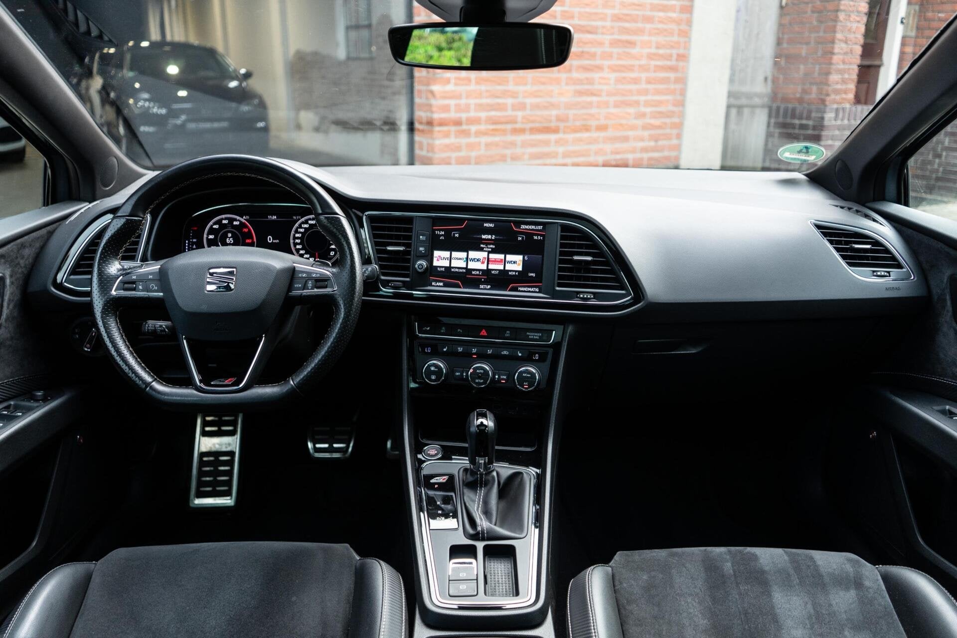 Seat Leon 2.0 TSI CUPRA 300 Pano / Beats / DCC, Auto's, 15 km/l, Gebruikt, Zwart, 4 cilinders