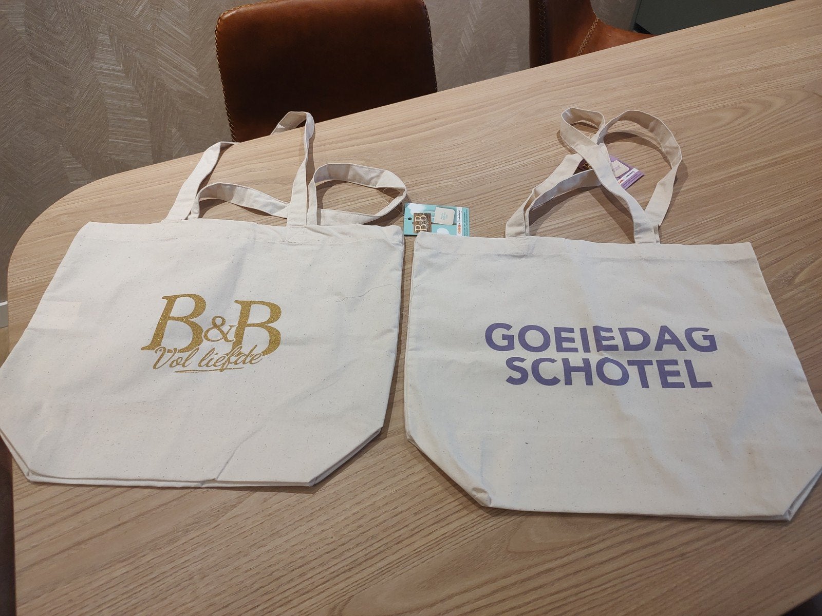 2 katoenen tassen van B&B vol liefde, Ophalen of Verzenden, Nieuw, Overige typen