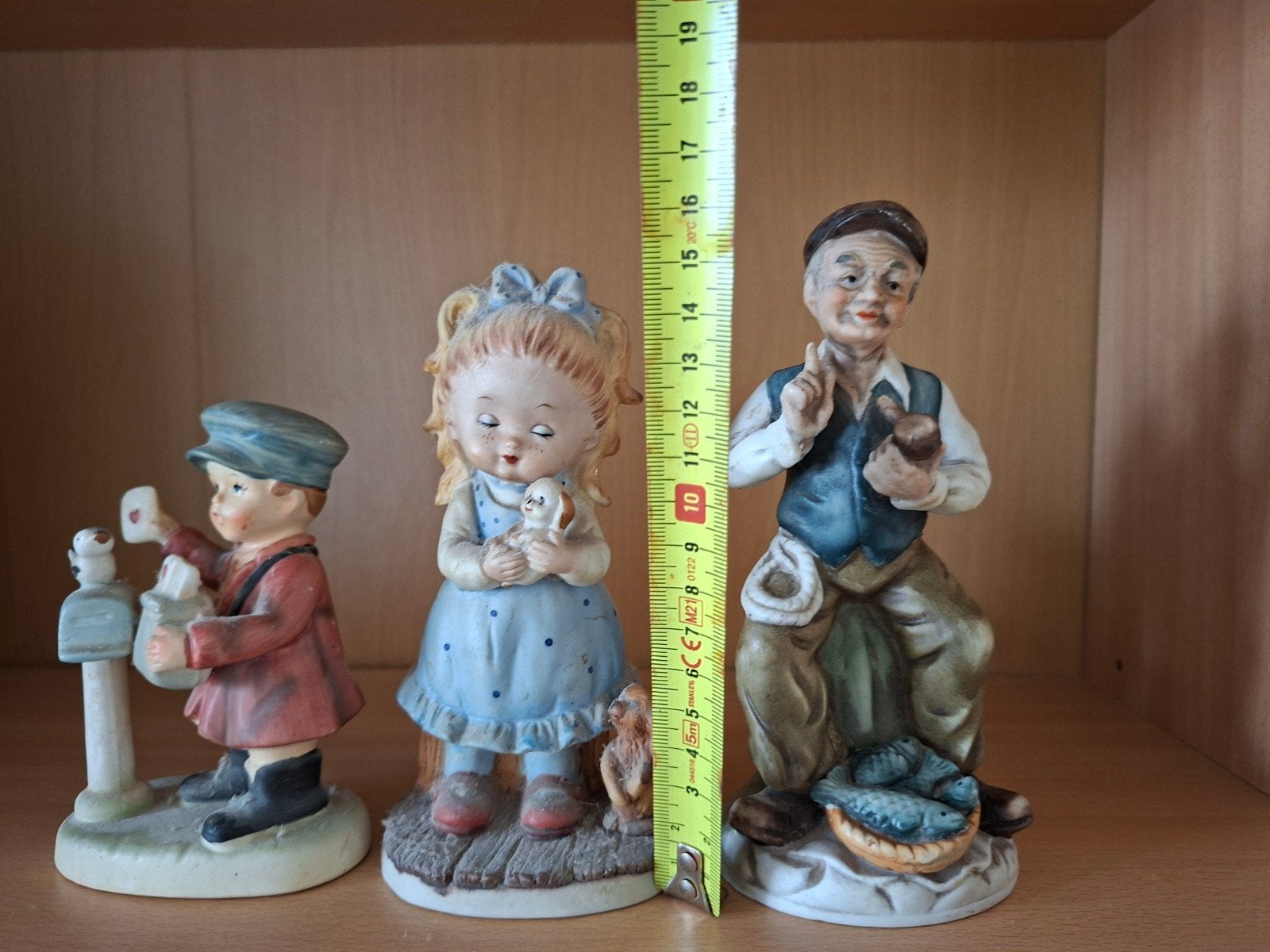 Set van 3 vintage beeldjes: jongen, meisje, visser, Verzamelen, Beelden en Beeldjes, Ophalen, Gebruikt, Mens