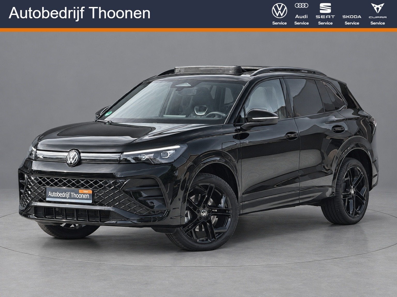 Volkswagen Tiguan 1.5 eHybrid R-Line | Trekhaak | Pano | H&K