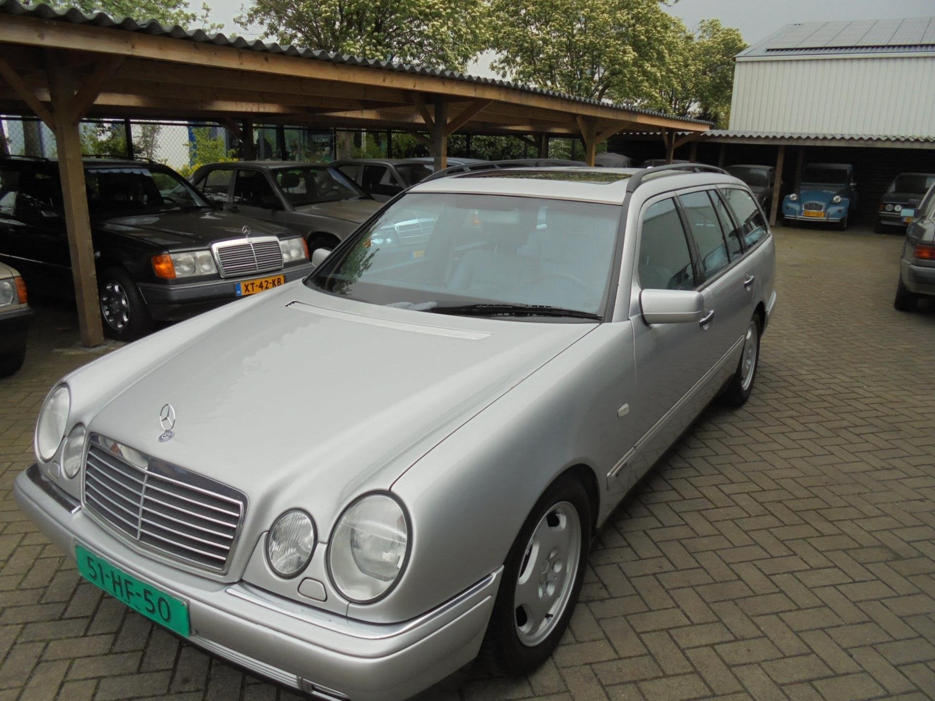 Mercedes-Benz E-klasse Combi 320 Avantgarde Japan 111248 km, foto 8