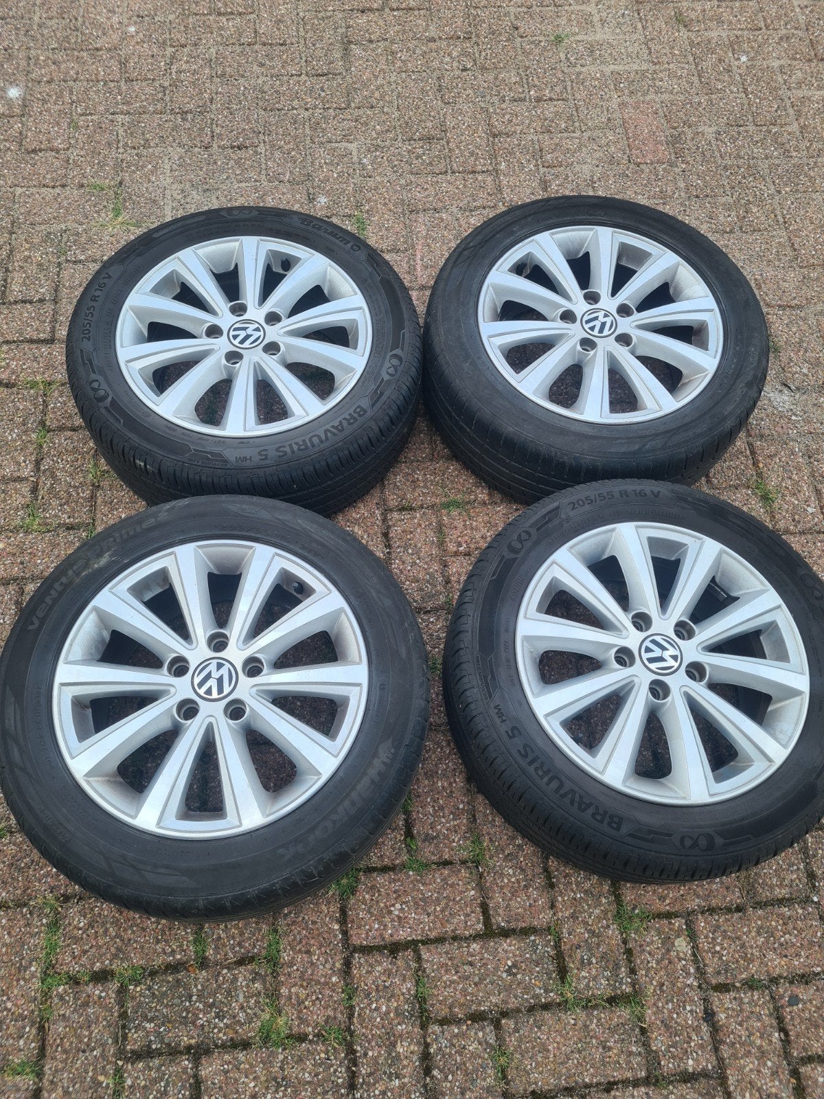originele volkswagen velgen met banden 16 inch 205/55/16, Auto-onderdelen, Banden en Velgen, Ophalen, Gebruikt, 16 inch, 205 mm