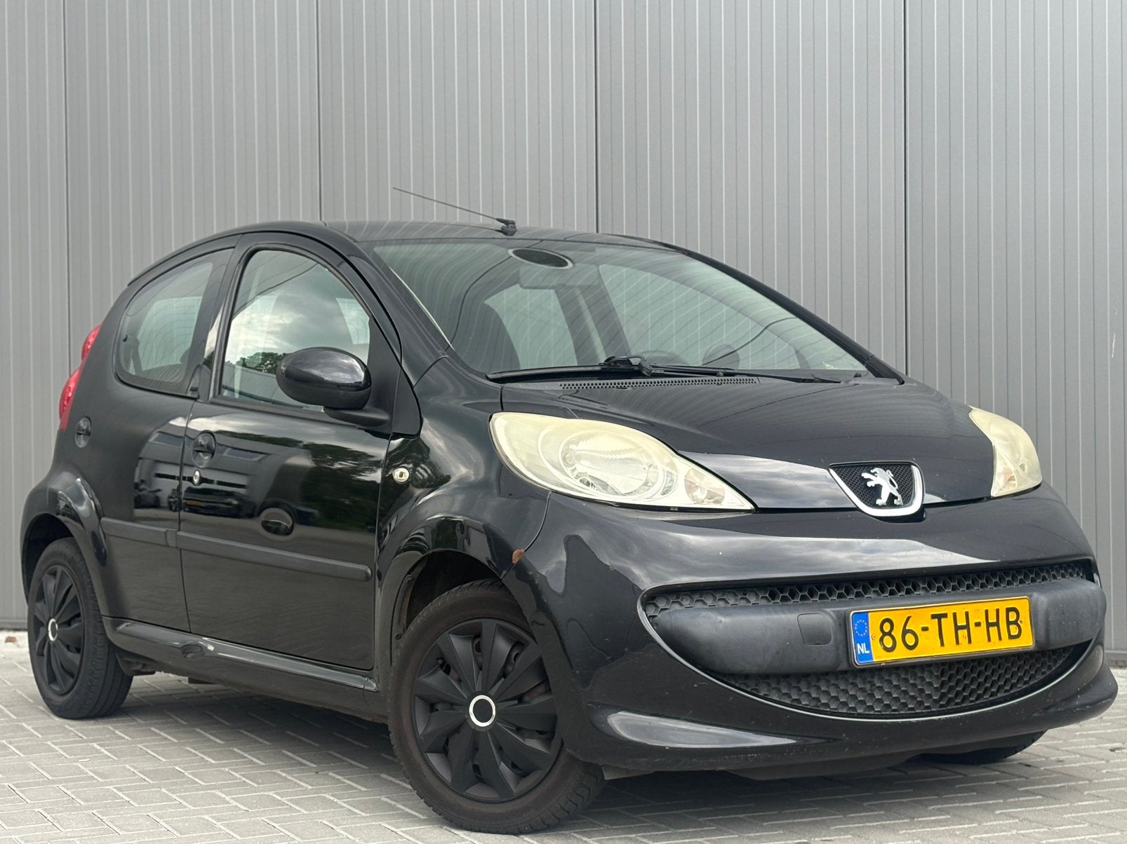 Peugeot 107 1.0 12V 5DR 2006 Zwart, Auto's, Voorwielaandrijving, 4 stoelen, Origineel Nederlands, Handgeschakeld