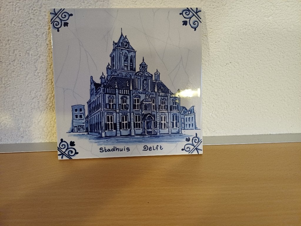 Delftsblauw: Wandtegel Stadhuis Delft Royal Goedewaagen., Ophalen of Verzenden