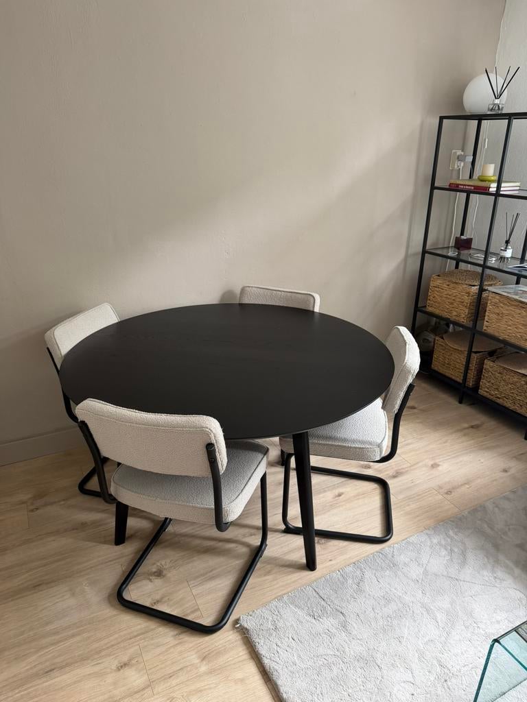 Ronde zwarte eet tafel, Ophalen, Zo goed als nieuw, Rond, 100 tot 150 cm