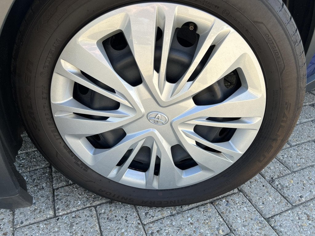Toyota Aygo X 1.0 VVT-i MT Play | Airco | Achteruitrijcamera, Auto's, Toyota, Gebruikt, 920 kg, Origineel Nederlands, Handgeschakeld