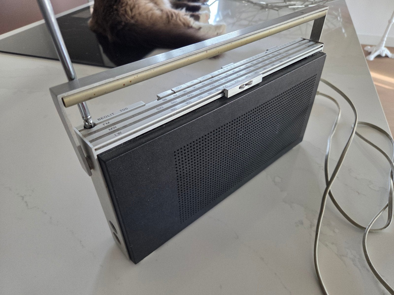 Bang en Olufsen B&O Beolit 700 - werkt goed, Ophalen of Verzenden, Gebruikt, Transistorradio