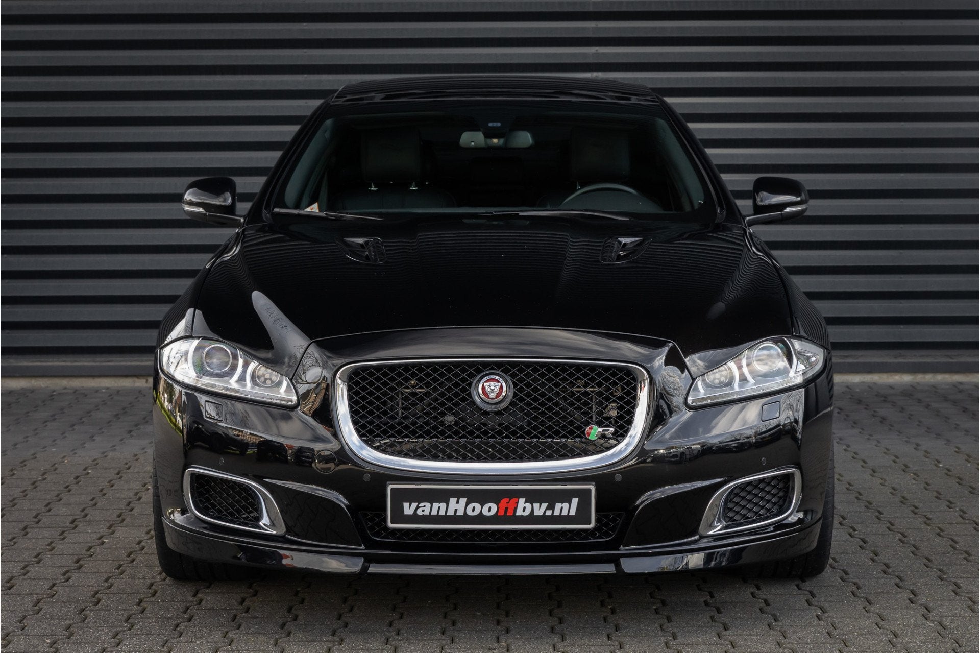 Jaguar XJR 5.0 V8 SC - Ultimate Black (bj 2015, automaat), Automaat, Euro 5, Achterwielaandrijving, Bedrijf