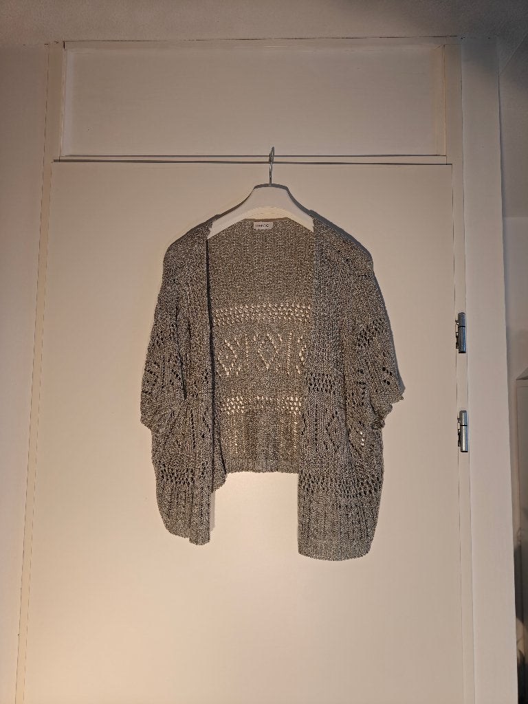 11. Gelco metallic zilveren opengebrekt vest / shrug bolero, Ophalen of Verzenden, Zo goed als nieuw, Grijs, Trui of Vest