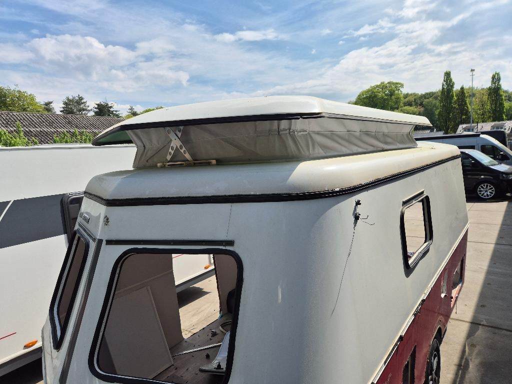 Hefdak Eriba Touring bj. 2025, Caravans en Kamperen, Ophalen, Zo goed als nieuw