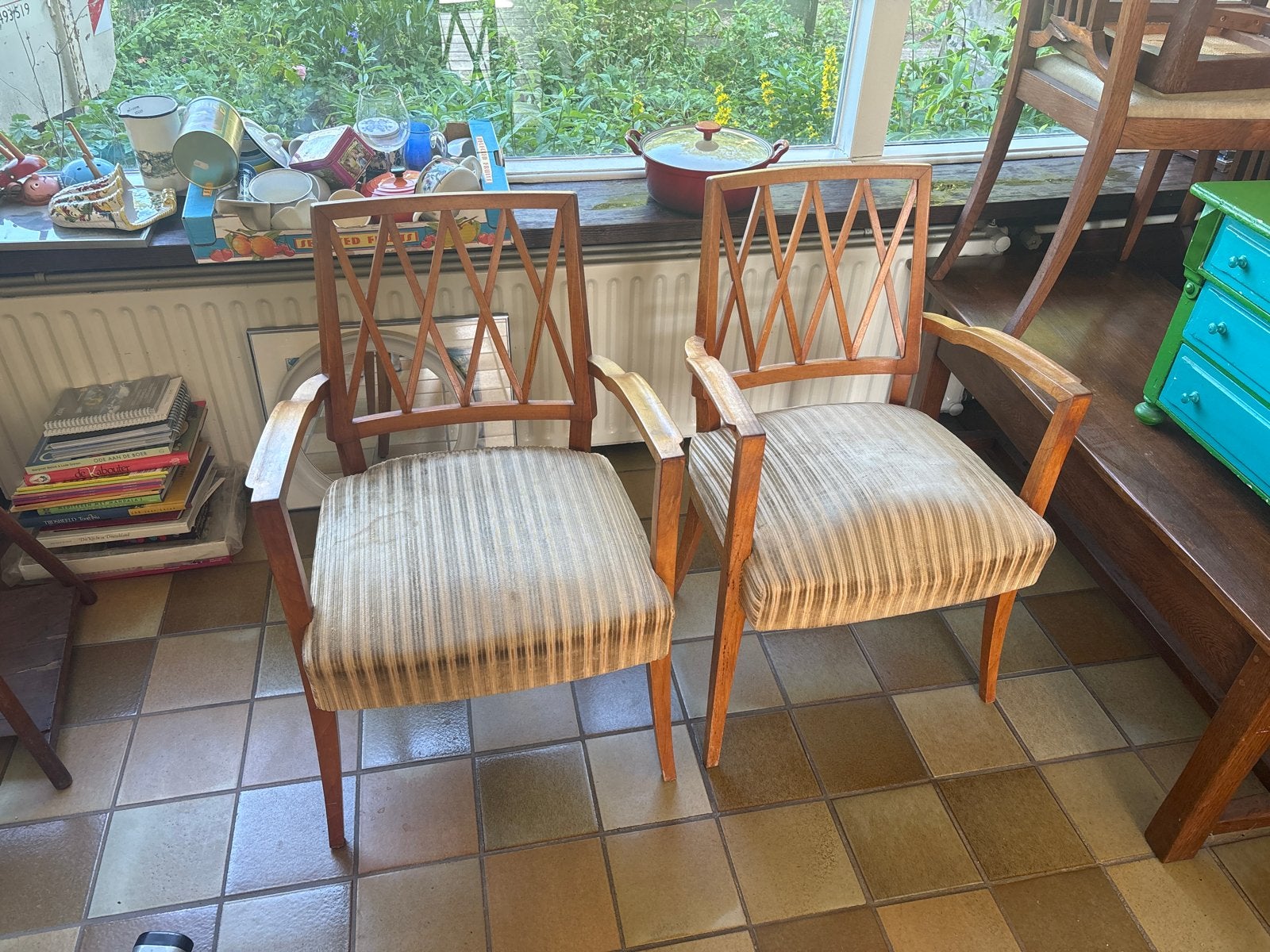 Set van 2 vintage houten Patijn stoelen met armleuningen, Ophalen