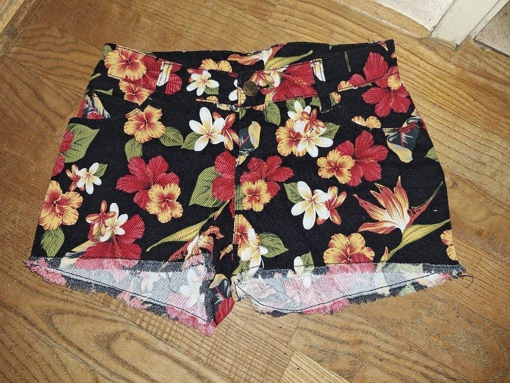 Korte broek maat 36/38(176), meisjesbroek, Ophalen, Zo goed als nieuw, Overige maten
