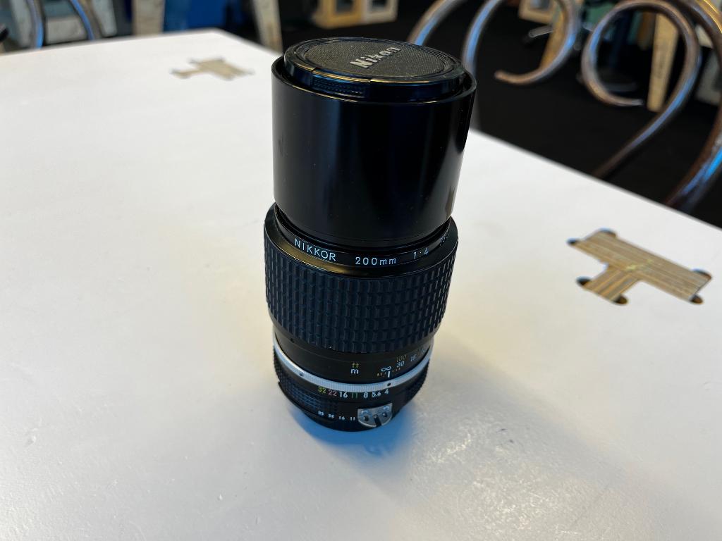 Nikon Nikkor 200mm 1:4 Telelens, Audio, Tv en Foto, Fotografie | Lenzen en Objectieven, Ophalen of Verzenden, Zo goed als nieuw