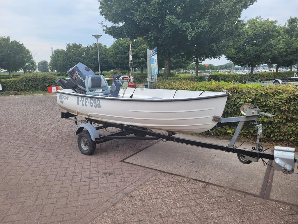 With 320 met Yamaha 30 pk buitenboordmotor, Watersport en Boten, Vis- en Consoleboten, Gebruikt, Elektrische start, Benzine, 30 tot 50 pk