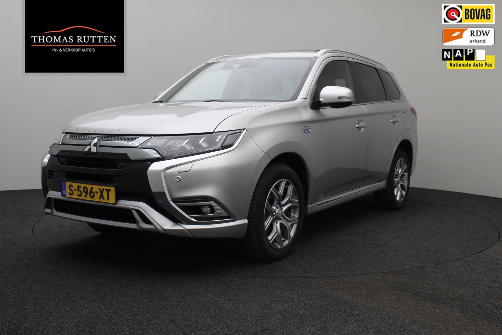 Mitsubishi Outlander 2.4 PHEV S-Edition 4WD 2019 | Navigatie, Automaat, Euro 6, 4 cilinders, 120 €/maand