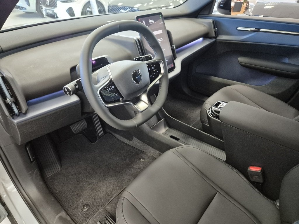 Volvo EX30 P3 Single 150PK/ 51kWh Plus Europa | Elektrische, Automaat, Nieuw, SUV of Terreinwagen, Zilver of Grijs