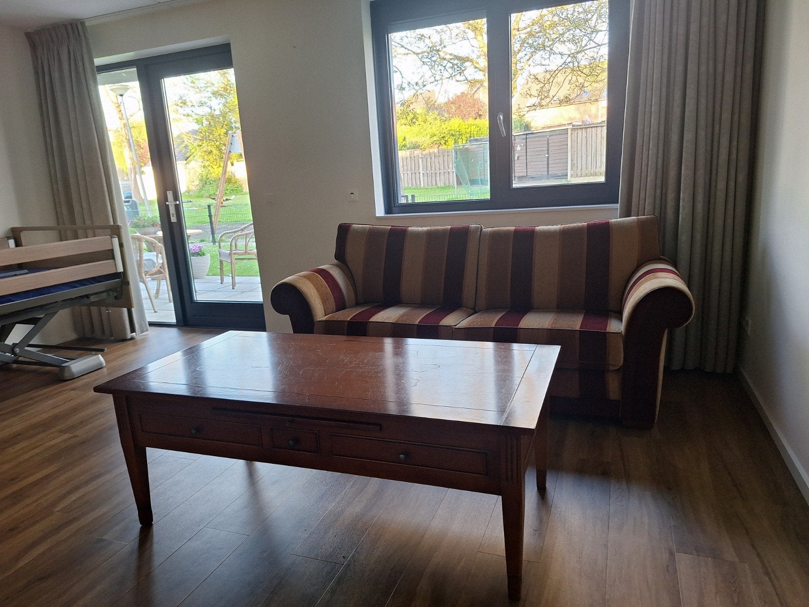 Massief kersenhouten salontafel, Ophalen, Gebruikt, 100 tot 150 cm, 50 tot 100 cm