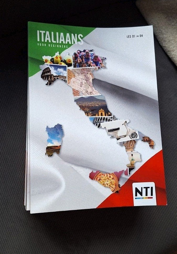 Italiaans voor beginners NTI zonder CD Les 1 t/m 64 Compleet, Ophalen of Verzenden, Alpha, Zo goed als nieuw