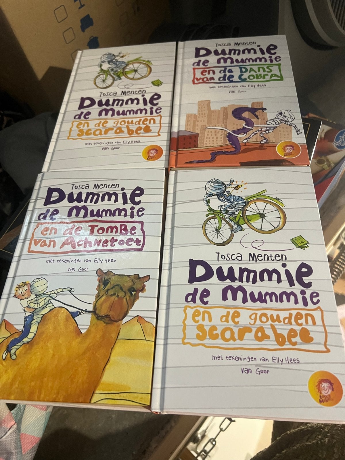 Dummie de Mummie boekenreeks - Tosca Menten (4 boeken), Ophalen of Verzenden, Zo goed als nieuw, Fictie algemeen
