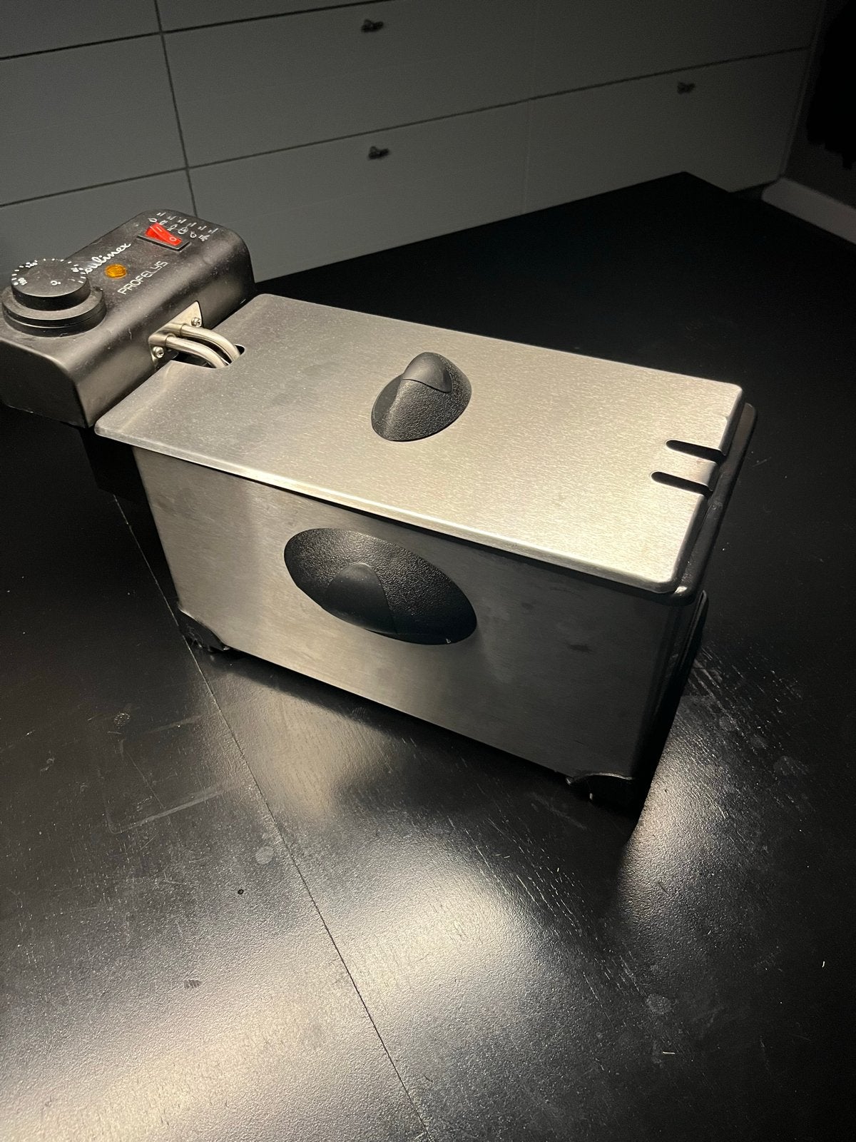 Moulinex Profelys Friteuse - Compact en Gebruiksvriendelijk, 2 tot 3 liter, Ophalen, Gebruikt, Uitneembare binnenpan