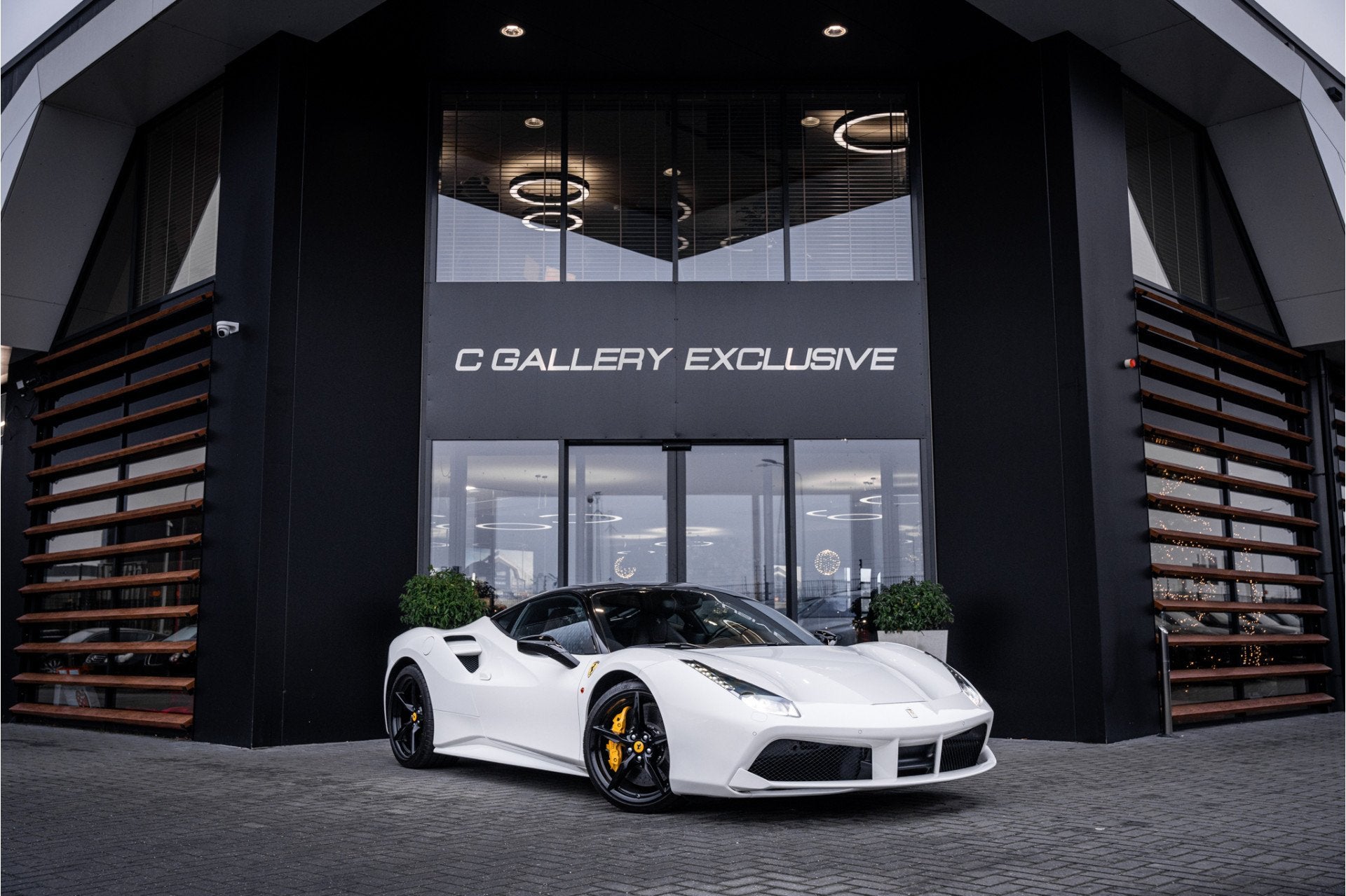 Ferrari 488 3.9 GTB HELE - Bianco Avus | Carbon | Lift | Ele, Auto's, Automaat, Gebruikt, 8 cilinders, Wit