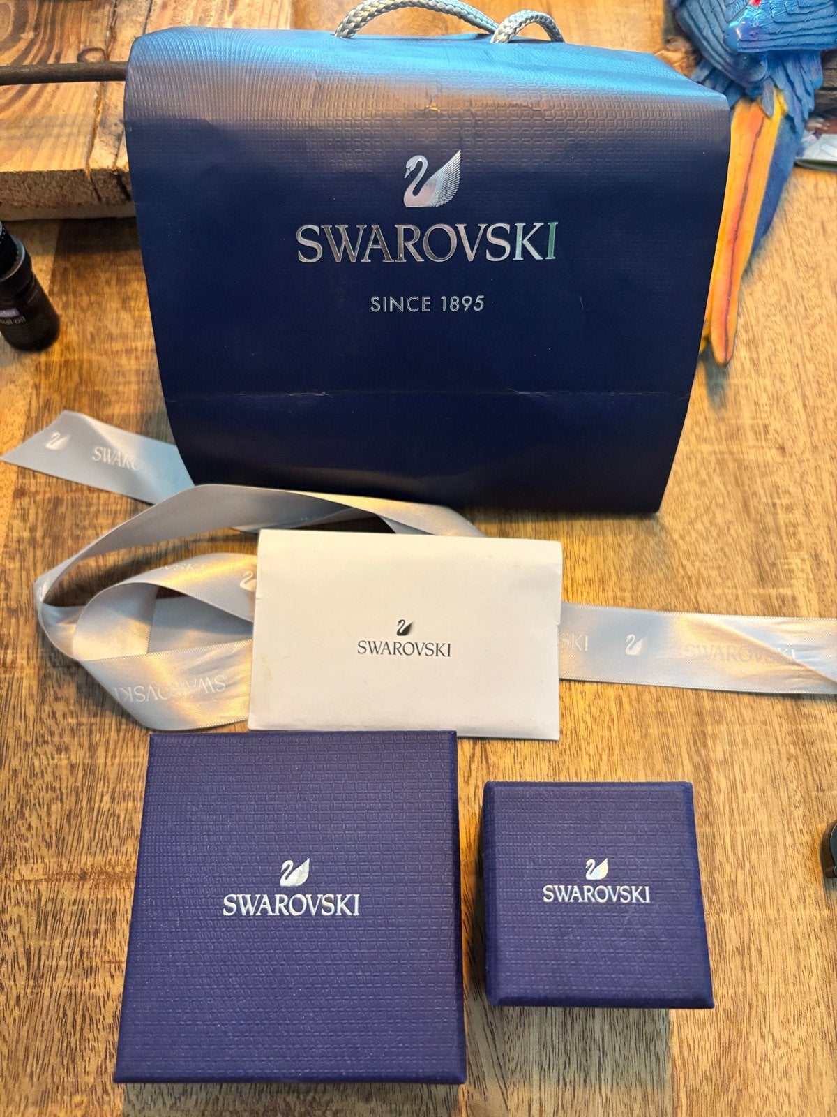 Swarovski sieradenset: oorbellen en ring met kristallen, Met kristal, Overige materialen, Gebruikt, Ophalen of Verzenden