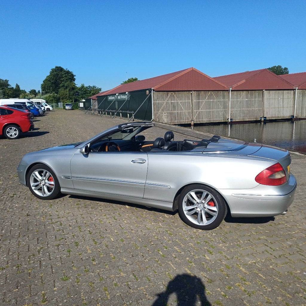 Mercedes-Benz CLK 1.8 Clk200 Kompr Cabriolet 2005 Grijs, Auto's, Mercedes-Benz, Voorwielaandrijving, Zwart, 4 cilinders, Cabriolet