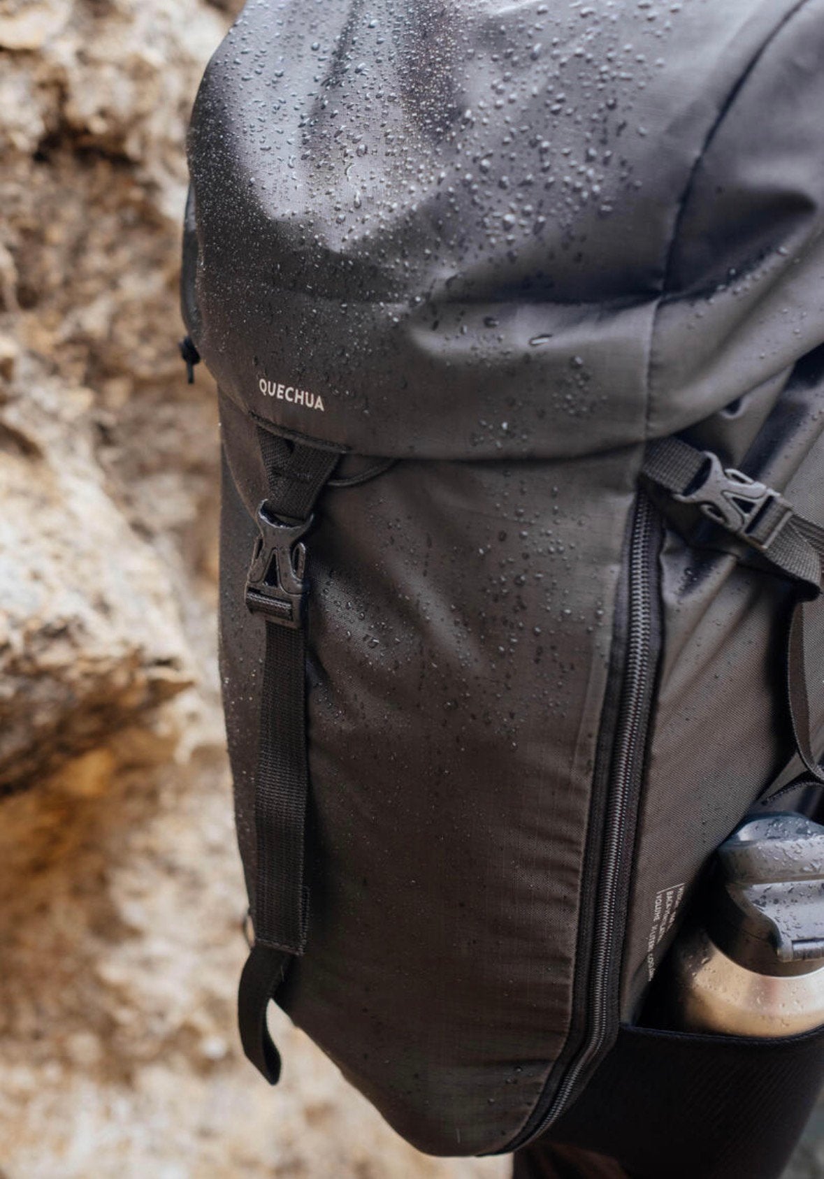 Quechua Rugzak 35 liter - 2x gebruikt, Sieraden, Tassen en Uiterlijk, Tassen | Rugtassen, Gebruikt, 25 tot 40 cm, Ophalen of Verzenden