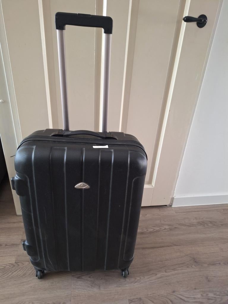 Koffer te koop, Sieraden, Tassen en Uiterlijk, Koffers, Ophalen, Zo goed als nieuw, Hard kunststof, 35 tot 45 cm