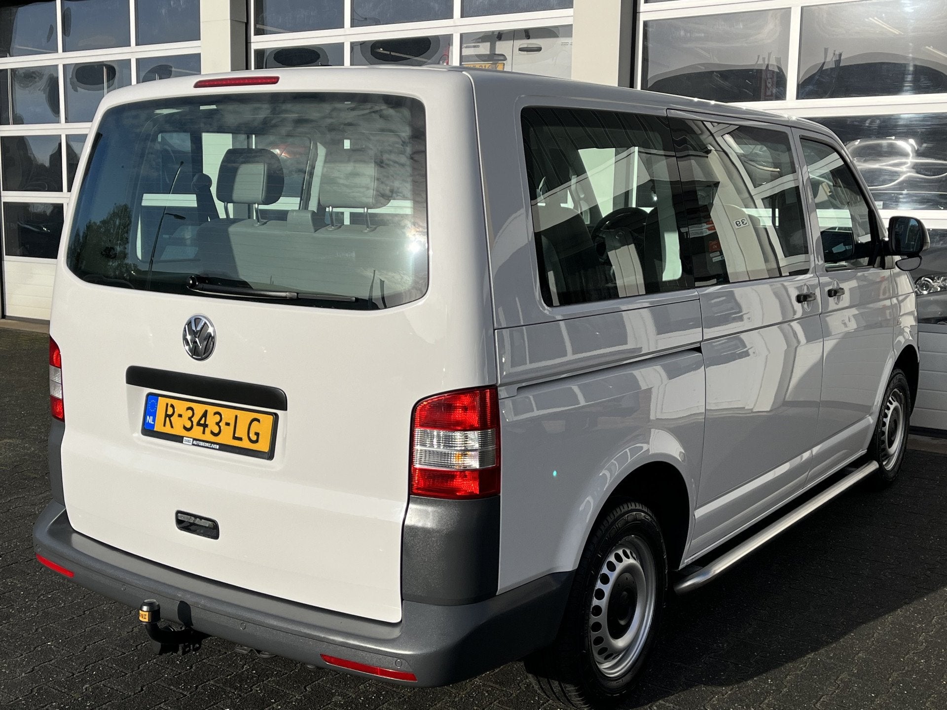 Volkswagen Transporter Kombi 2.0 TDI DSG 140pk BTW en BPM vr, Auto's, Euro 5, Stof, Zwart, 241 €/maand