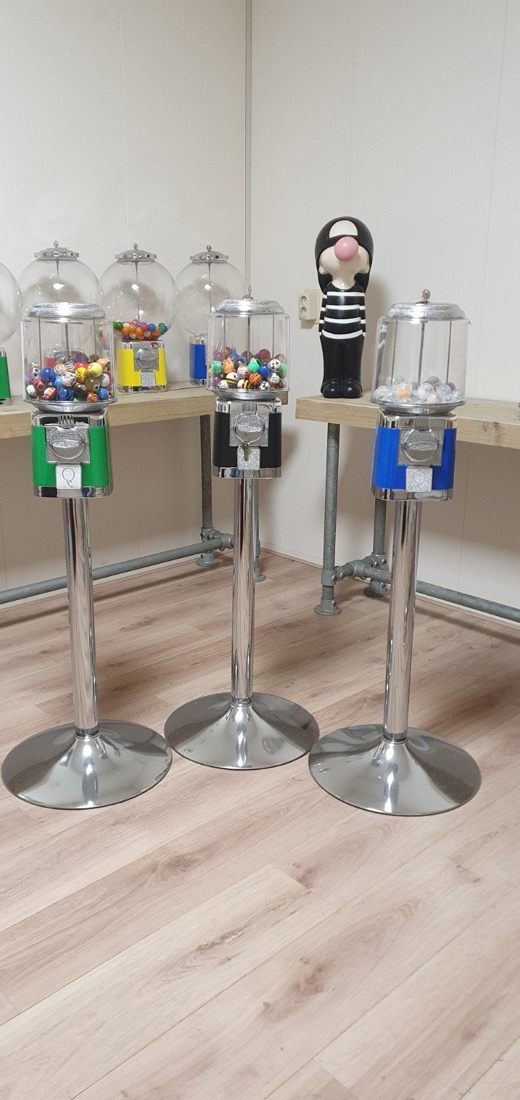 Kauwgomballen stuiterballen automaten op voet showroommodell, Ophalen of Verzenden, Zo goed als nieuw