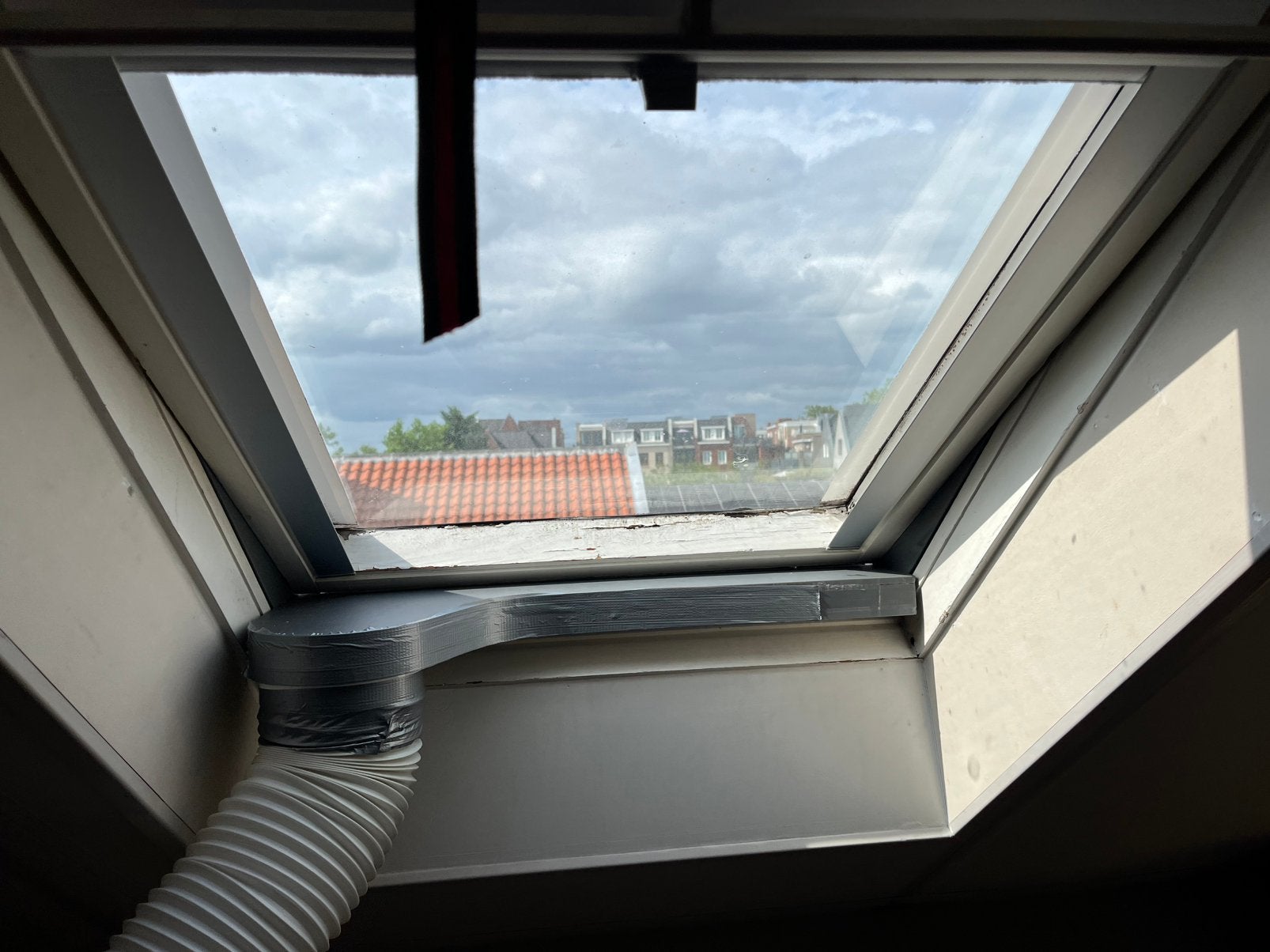 Airco uitblaas Velux 70x90, Ophalen, Zo goed als nieuw, Minder dan 80 cm, Dakraam
