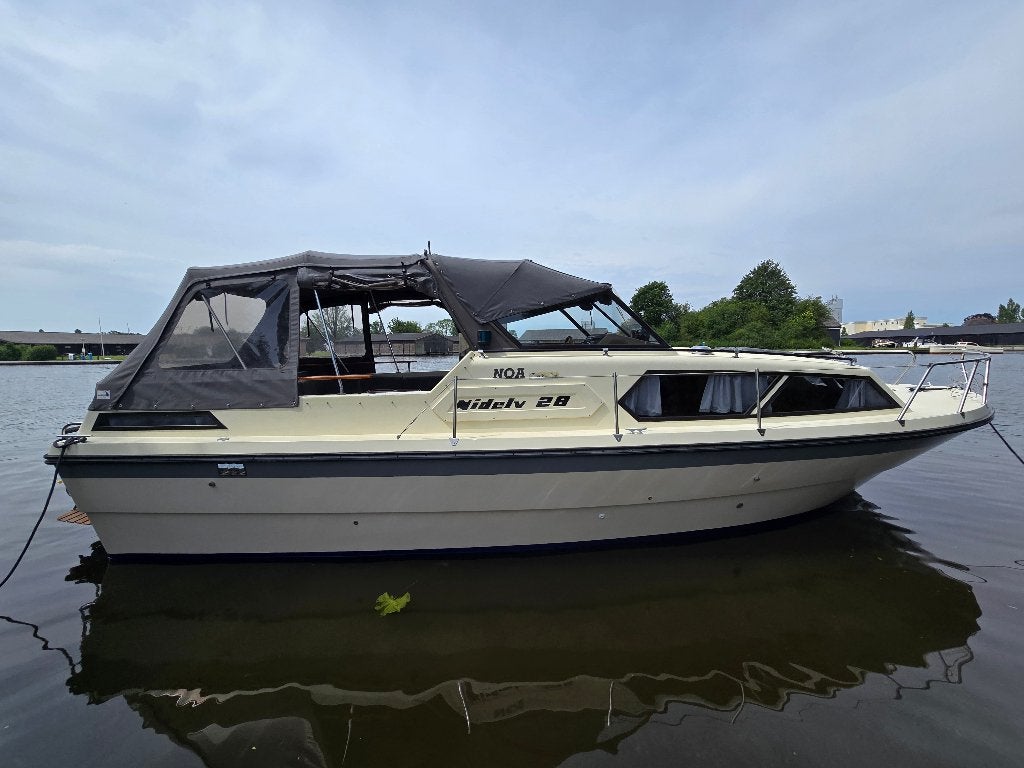 Nidelv 28 Classic met boegschroef (Noorse spitsgatter), 3 m, 9 m, Gebruikt, 85 cm