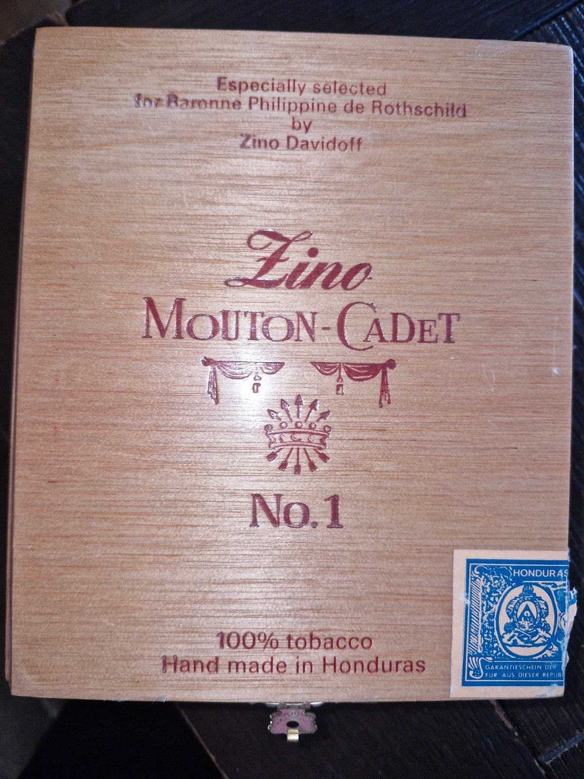 Zino Mouton-Cadet No.1 sigaren uit de jaren '80, Ophalen