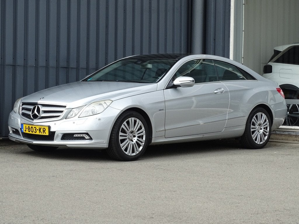 Mercedes-Benz E-Klasse Coupé 250 CGI Elegance Automaat | Pa, Auto's, Mercedes-Benz, Euro 5, Achterwielaandrijving, Zwart, 4 cilinders