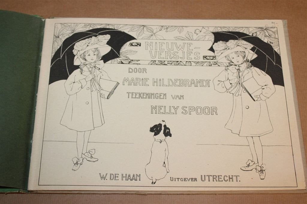Nieuwe Versjes — Nelly Spoor, Kinderprentenboek 1913, Boeken, Ophalen of Verzenden, Gelezen