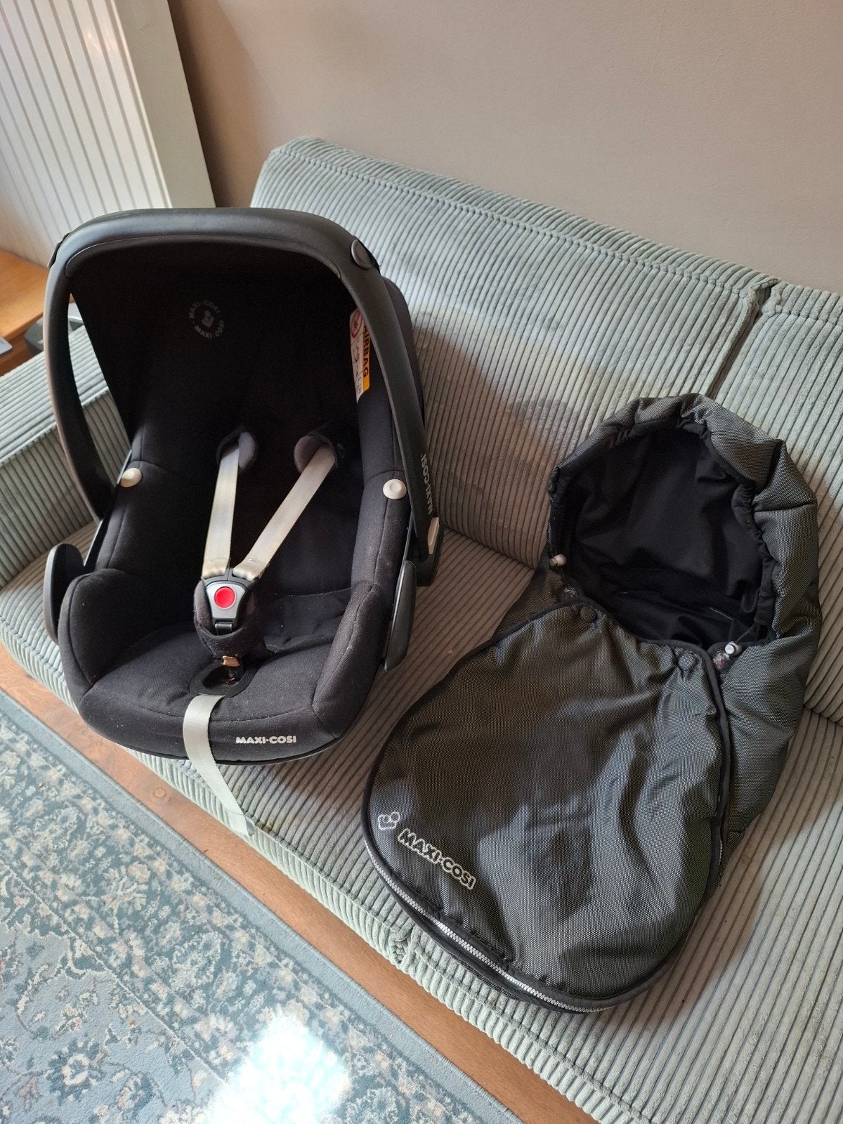 Maxi-Cosi autostoel tot 12 kg met voetenzak en zonnescherm, Ophalen, 0 t/m 13 kg, Slaapstand, Maxi-Cosi