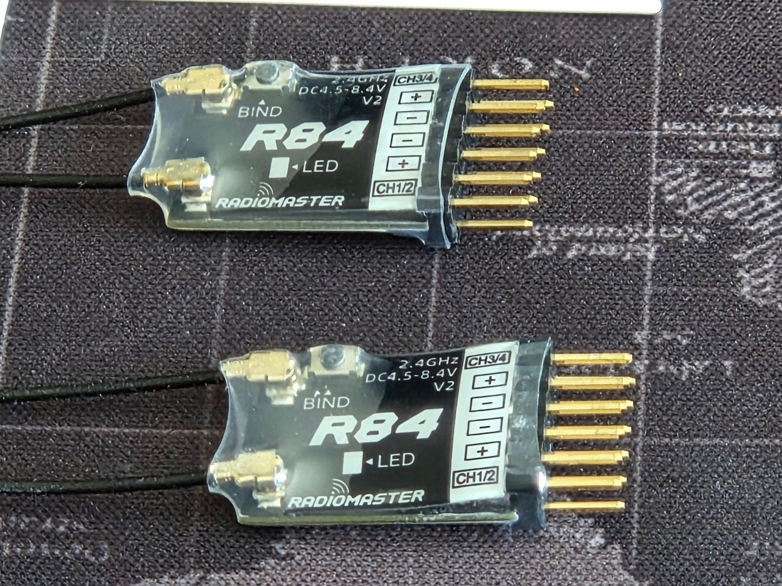 Radiomaster R84 2.4GHz 4-kanaals RC ontvangers (2 stuks), Ophalen of Verzenden, Zo goed als nieuw