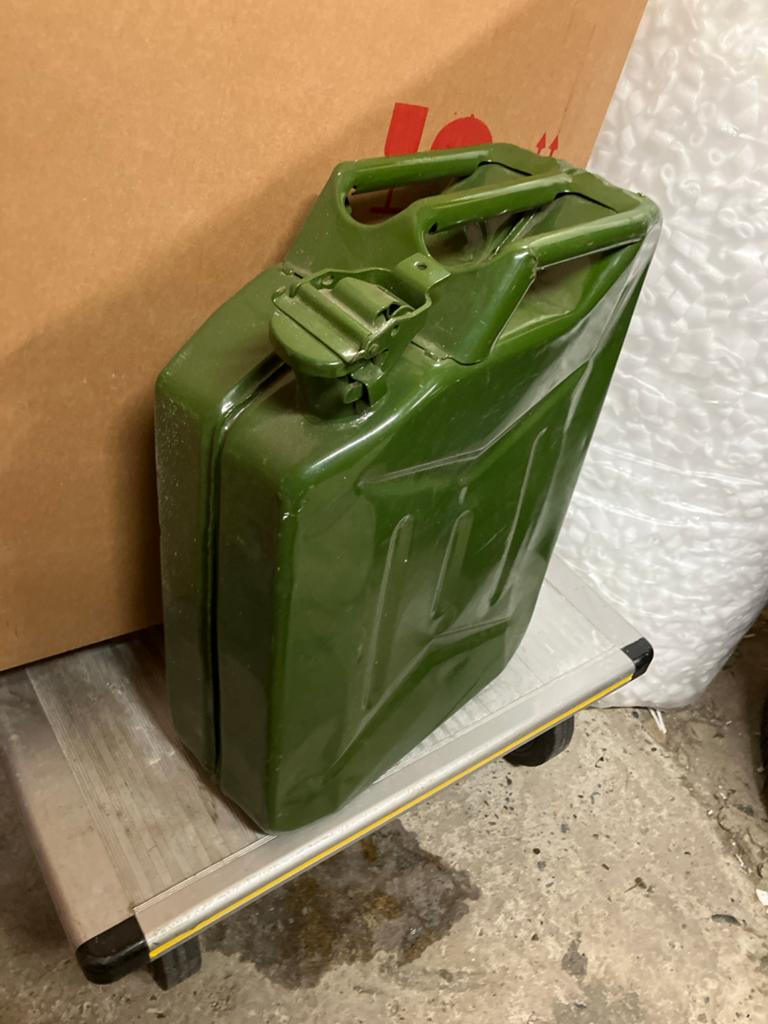 Metalen Jerrycan 20L - Groen - Gebruikt, Ophalen of Verzenden, Gebruikt