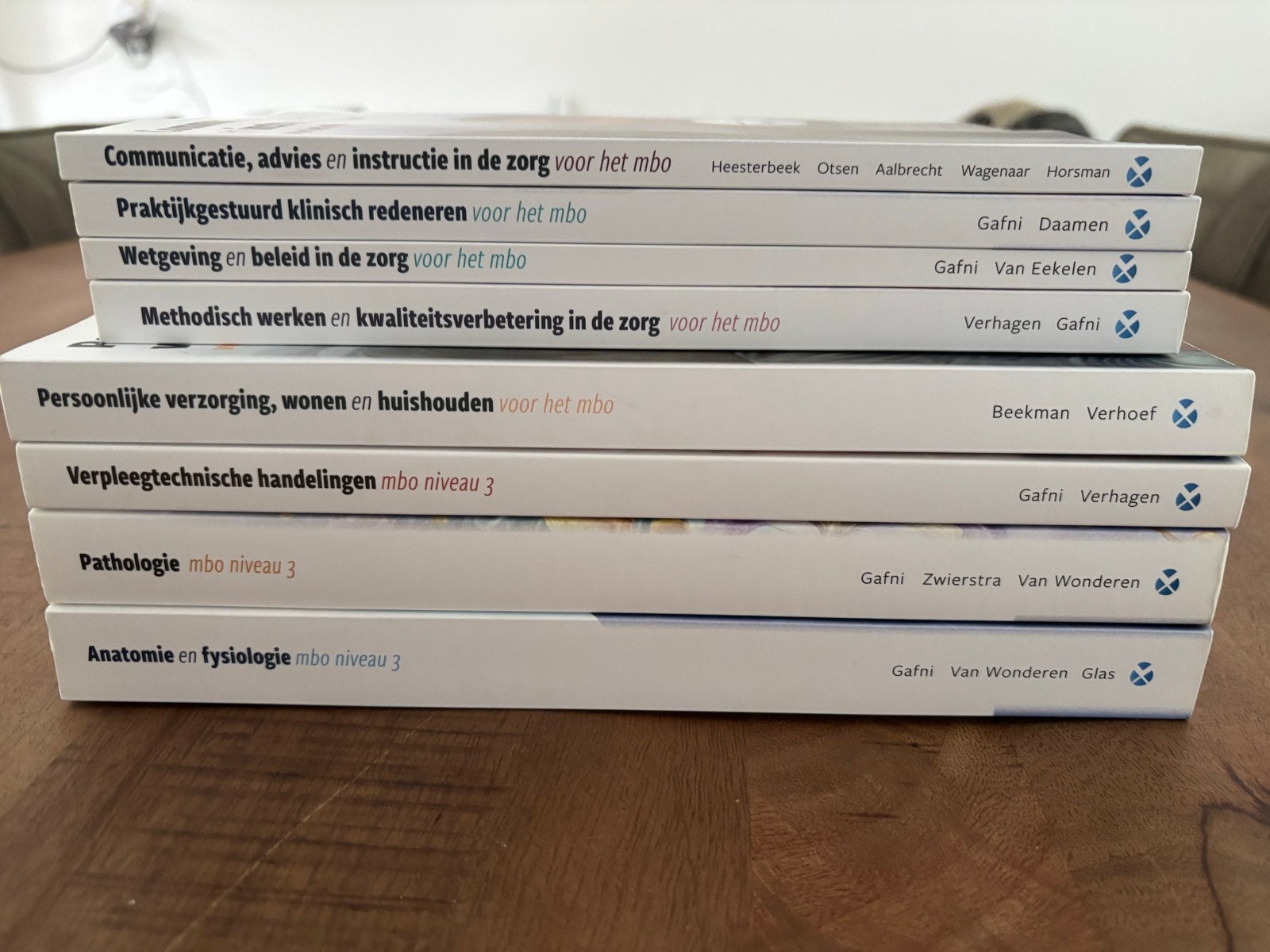 Studieboeken Verzorgende IG Opleiding MBO, Ophalen of Verzenden, Zo goed als nieuw, MBO