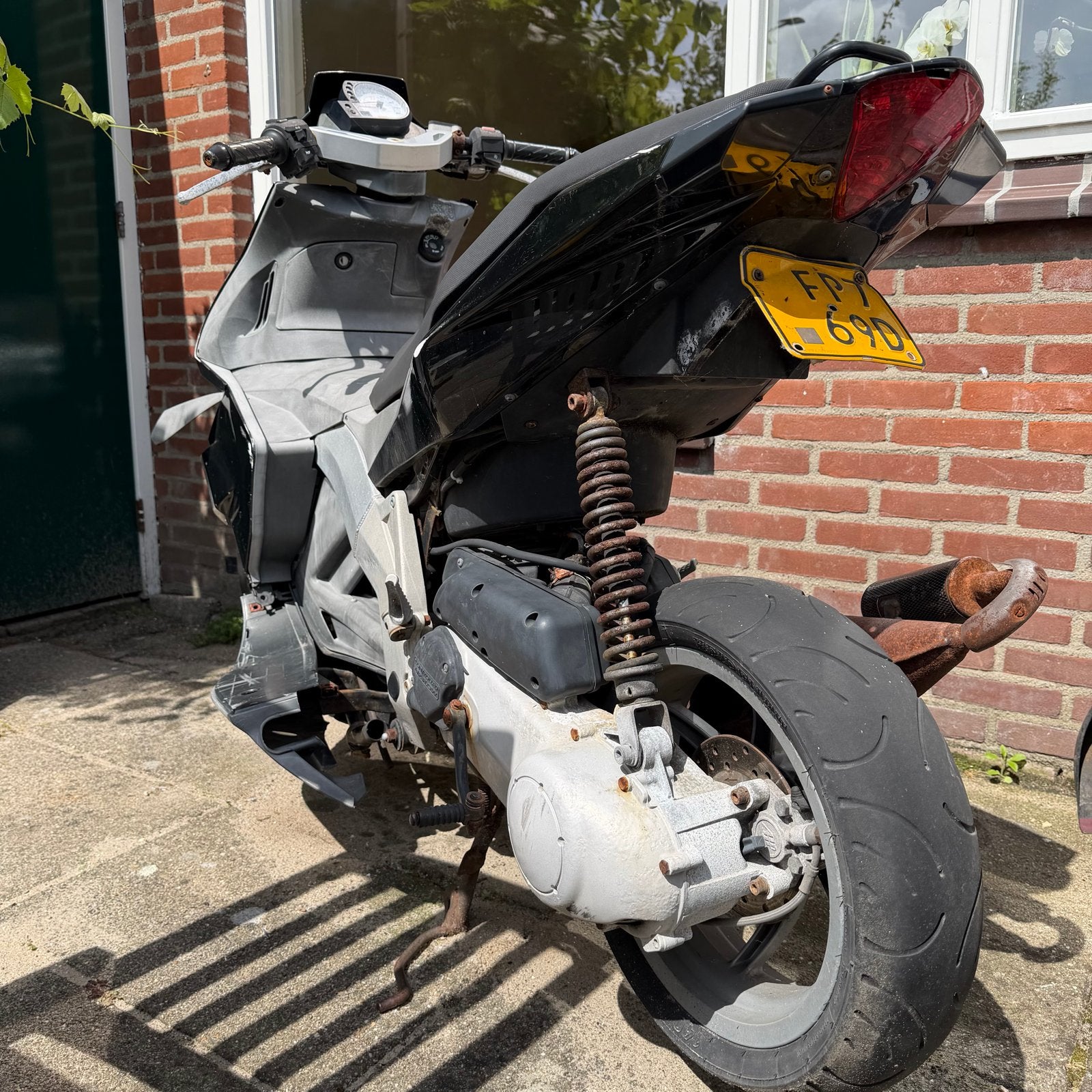 Derbi GP1  Scooter - Opknapper/Onderdelen, Fietsen en Brommers, Brommers | Overige merken, Gebruikt, Maximaal 45 km/u, Ophalen of Verzenden