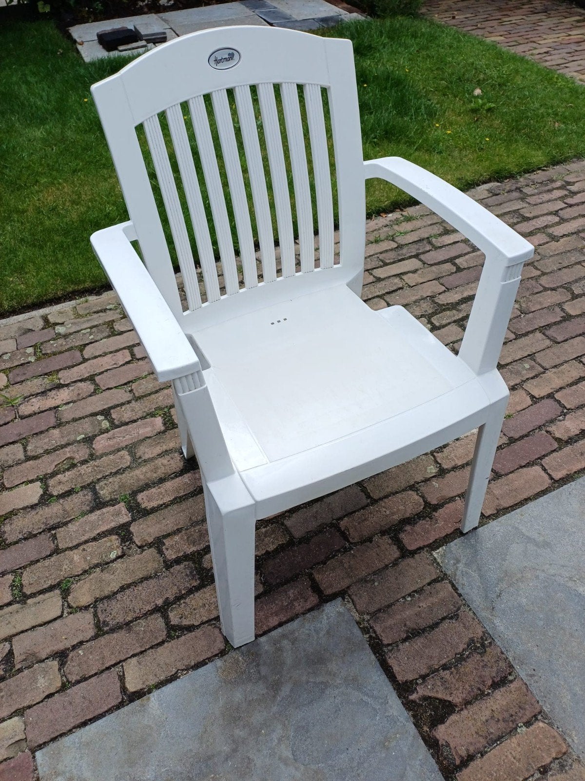 Witte kunststof tuinstoel - Hartman, Tuin en Terras, Ophalen, Gebruikt, Kunststof